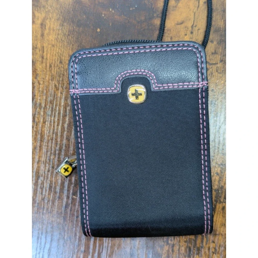 SWISS GEAR RHEA SMALL CAMERA Case GoPRO Case Size Black PINK STITCHING